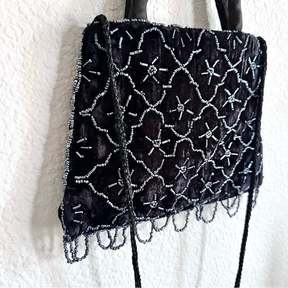 Vintage Velvet Beaded Purse - Picture 2 of 8